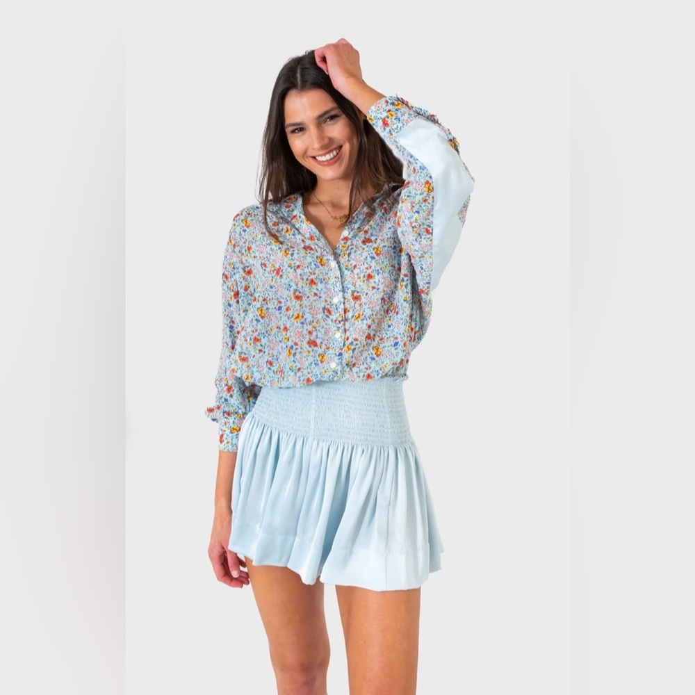 Excellent Condition KOCH Brett Top in Summer Bouquet